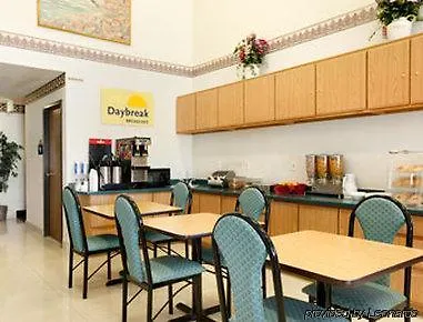 Days Inn By Wyndham Phoenix North 